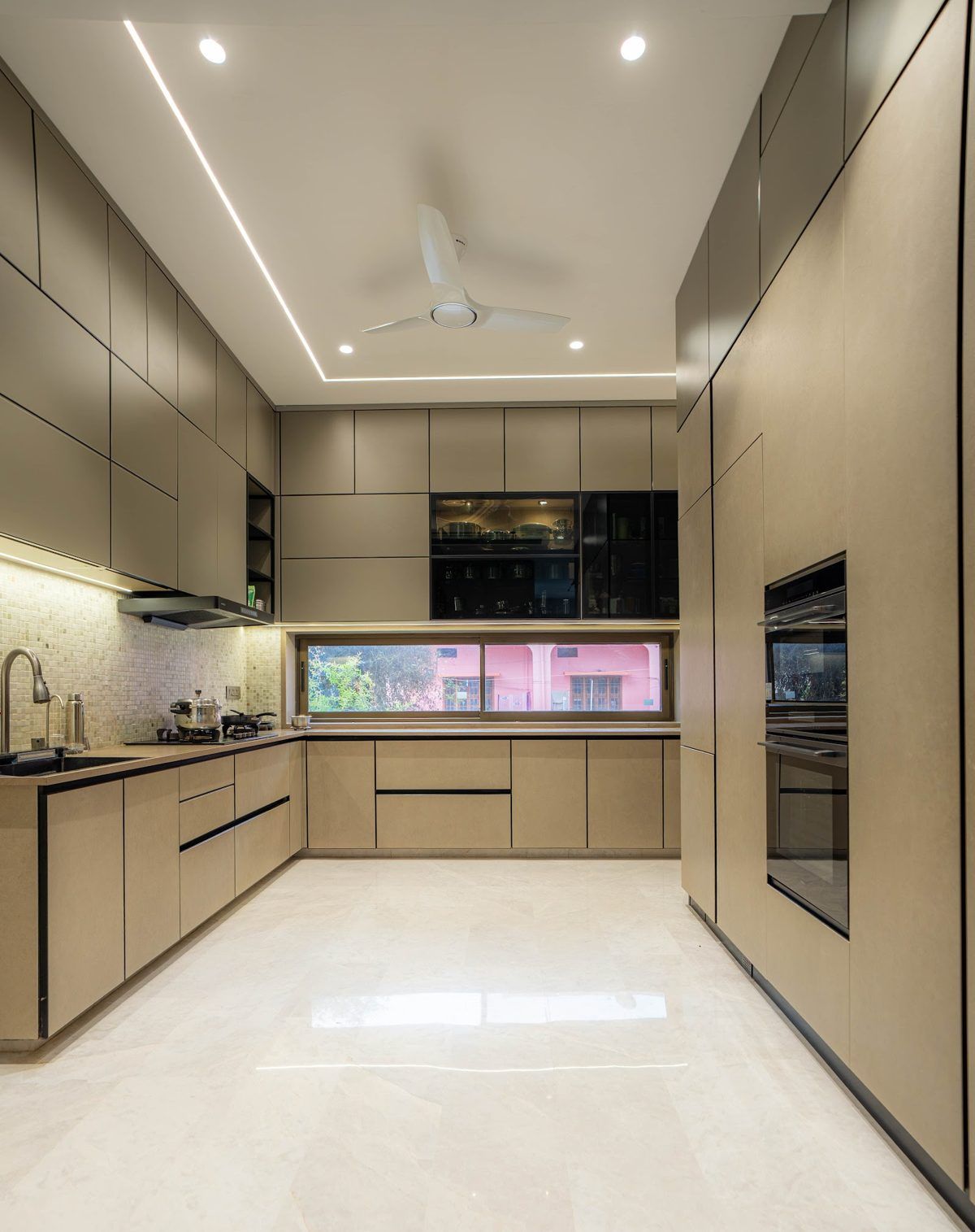 Dark kitchen